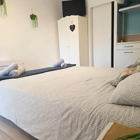 Jacuzzi Prive Escapade A Deux Pres Des Vignes Tatil Evi Gaillac